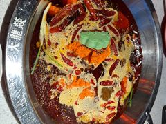 麻辣红汤锅-大龙燚·旷野鲜火锅(广州首店)