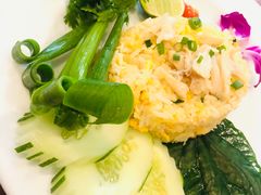 -Chom Cafe and Restaurant