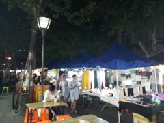 -吴山路夜市