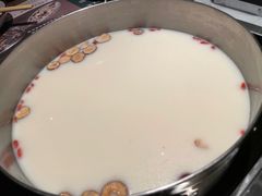 -尚尚仙·酸汤猪手·猪肚鸡火锅(华联万柳购物中心店)