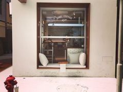 -Line 咖啡(石厦花园店)