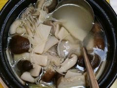 -黄B湛江鸡饭店(粤垦路店)