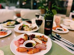 -亮马河饭店翠雅咖啡厅