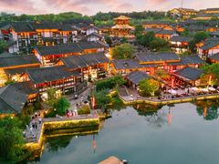 -茅山东方盐湖城景区