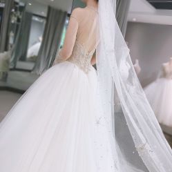 -艾米丽婚纱礼服