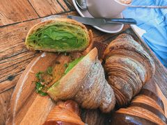 抹茶可颂-Top Impression Bakery Wolli Creek