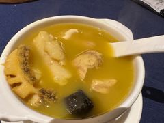 浓汤花胶鸡汤-维园悦谱·海派家常菜(乌鲁木齐南路店)