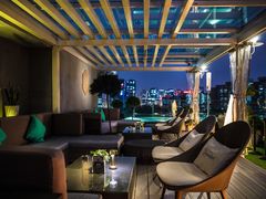 -The ROOF (通盈中心店)