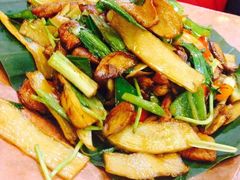 -云海肴·汽锅鸡·云南代表菜(天山百盛优客店)