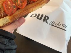 香肠起酥包-OUR Bakery(三里屯太古里店)