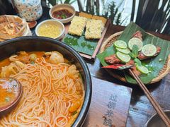 -银米·云南传统过桥米线(双廊黑金冠店)