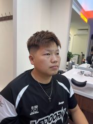-理昂男士理发店 Barber shop