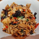挺适合本人口味。一碗香很能体现湘菜特色