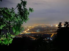 -鬼笑石后山停车场