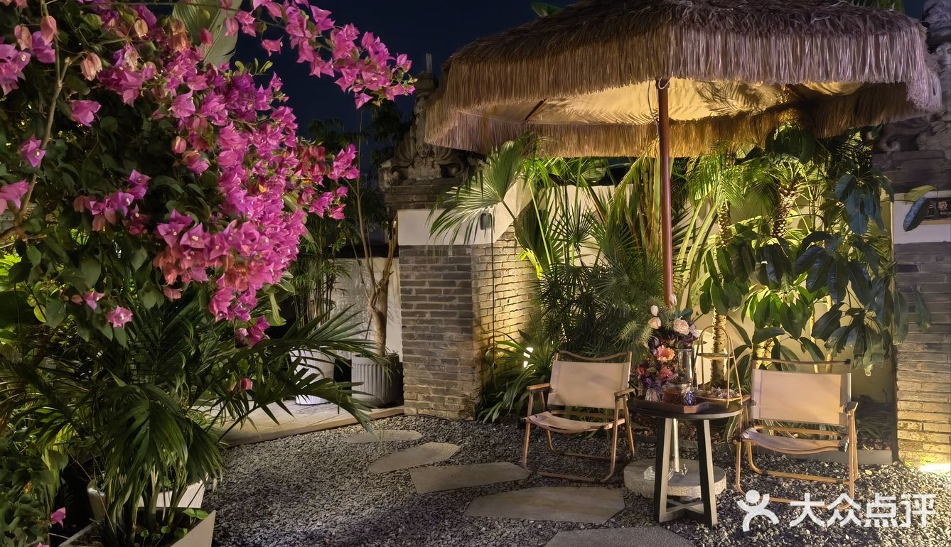 其实感觉是融合餐厅。京酱肉丝对小朋友比较友好