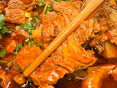 -大众跷脚牛肉馆·非遗传承单位(峨眉山店)