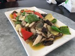 炒野生菌-乐山饭店