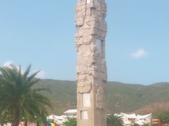 -亚龙湾中心广场