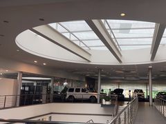 -成都中升之星奔驰4S店