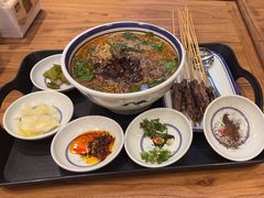 -云阿蛮云南生烫牛肉米线(奉贤路店)