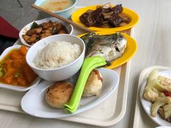 -同济大学本部学苑饮食广场