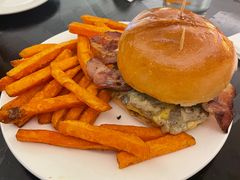-瑞食酒馆 La Taverne Suisse