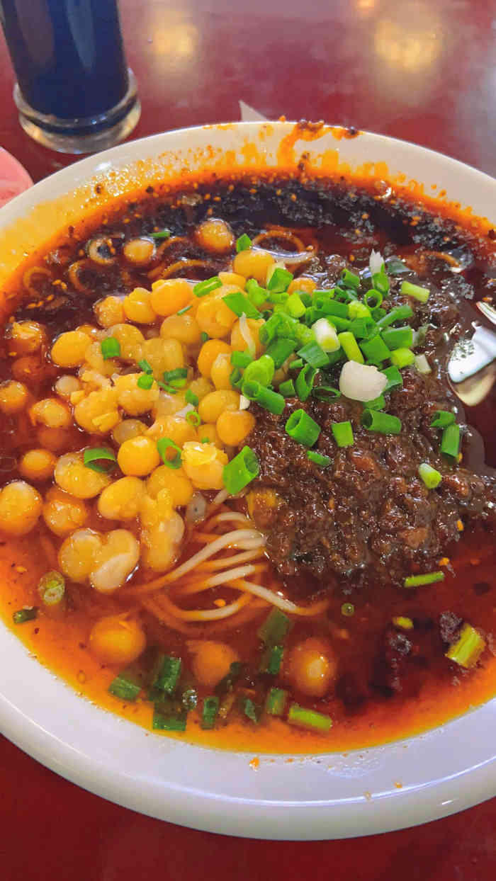 秦云老太婆摊摊面(中铁新天地店)-"[爱心]位置: 这家店位于光华东二路