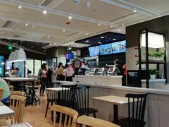 用餐区-肯德基(格尔木世邦店)