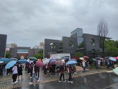 -上海师范大学附属中学(三林校区)