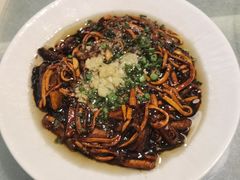 -侬佳蒸菜馆(听潮店)