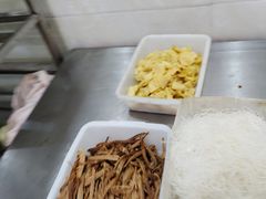 -芦茨金富饭庄·25年老字号·专做稻草鸡
