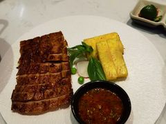 西贡炭烧烤猪颈肉配菠萝-美奈小馆·越南料理(中航城君尚购物中心店)