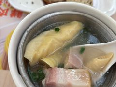 -小杨生煎(金山百联购物中心3楼店)