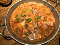 -野山舂·贵州现舂酸汤火锅(鸿通城店)