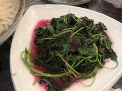-侬佳蒸菜馆(听潮店)