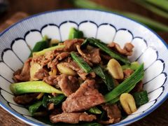 养生五蔬和葱爆牛肉-老妈私房菜