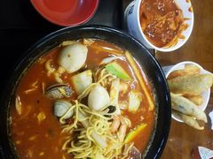 辣海鲜面-米屋石锅拌饭(师大店)