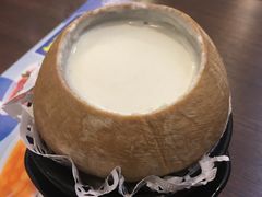 椰皇炖燕窝雪蛤-许留山(梳士巴利道店)