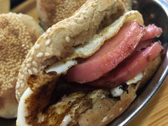 烧饼夹香肠-昌顺马记小吃店(昌盛园店)
