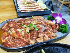 烤鲜牛肋条-小米烤肉·和牛原切-创意韩料(东关店)