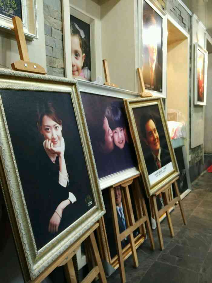 刘宁摄影工作室(汉口西路店)-"与河海大学勾结,让学生一次又一次地去