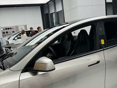 -TESLA 特斯拉(广州天环广场体验店)