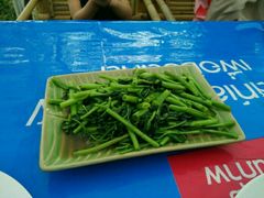 -Thiw Soen Seafood Restaurant