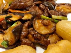 脆皮鲜奶拼蚝油牛肉-和记小菜(大宁店)