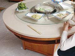 -黎老幺光雾山黄羊汤锅