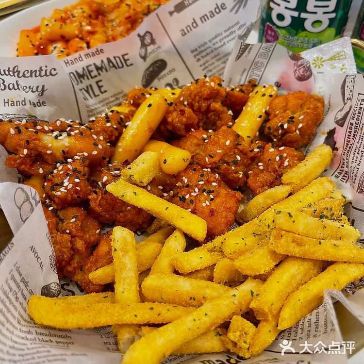 长沙太平街爆火的韩式炸鸡6015芝士薯条绝了