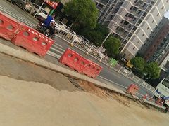 -张大师鸭爪爪特色干锅(南湖店)