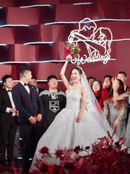 点击看大图 -伯瓷皇后婚纱艺术空间