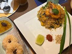 炸虾饼配泰国梅子酱-帕蓝·暹罗料理(大学路店)