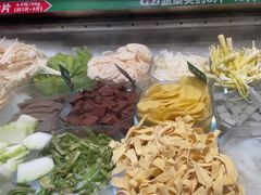 -成都你六姐·牛肉冒菜(信泰中心商场店)